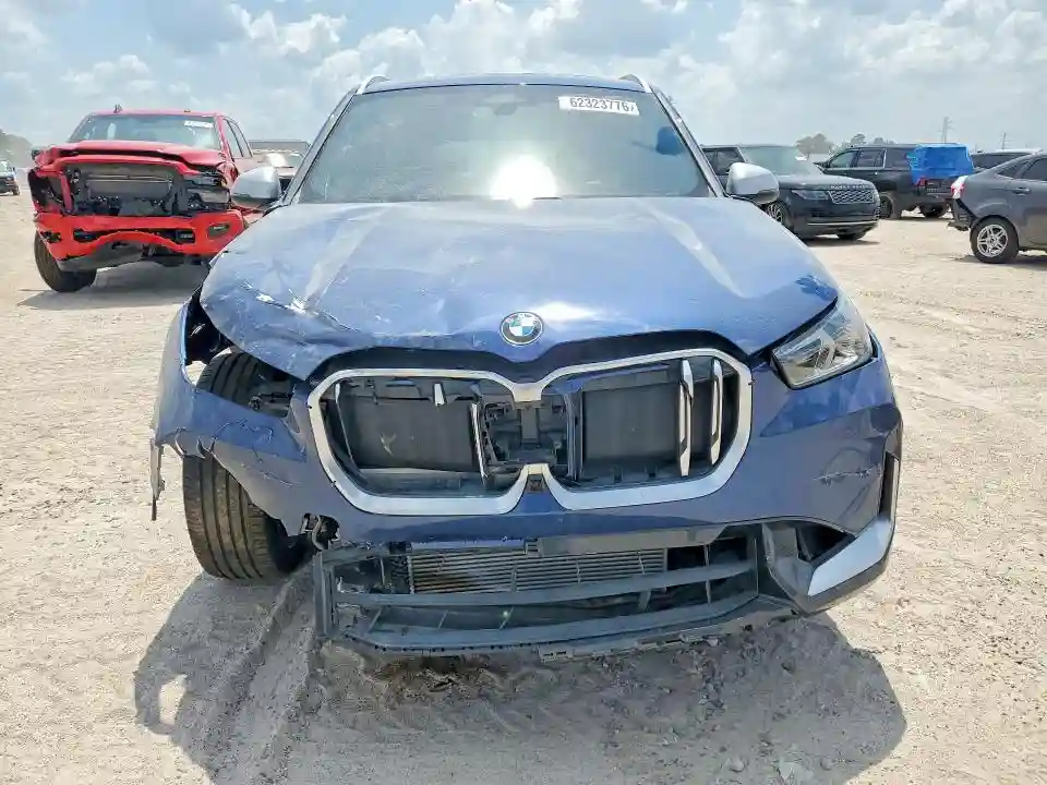 WBX73EF08R5Z06426 2024 BMW X1-4