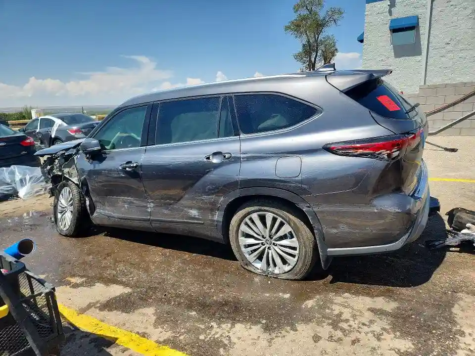 5TDEBRCH9PS121879 2023 TOYOTA HIGHLANDER-1