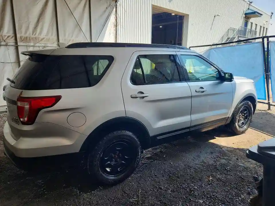 1FM5K8D86HGE30709 2017 FORD EXPLORER-2