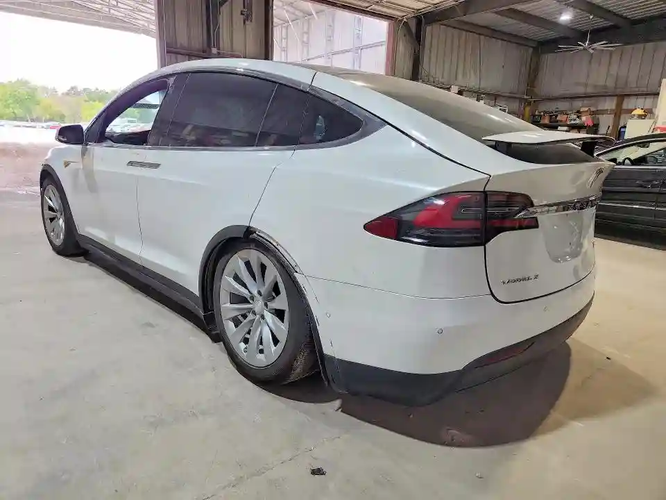 5YJXCBE49GF016562 2016 TESLA MODEL X-1