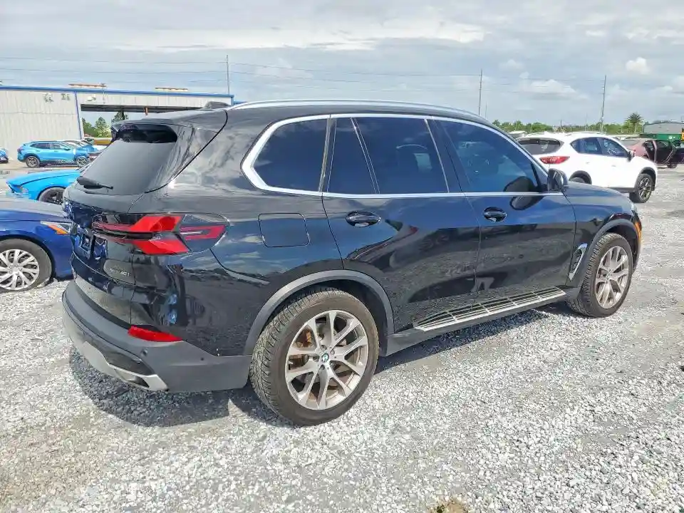 5UX13EU04R9S58824 2024 BMW X5-2