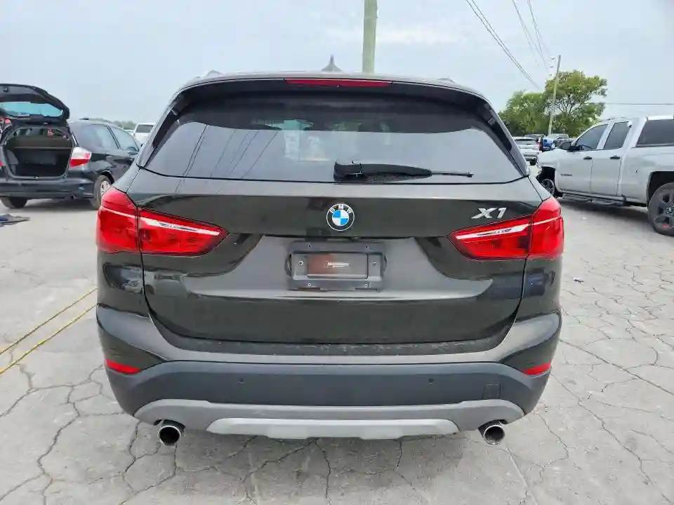 WBXHT3C32J5F92755 2018 BMW X1-5