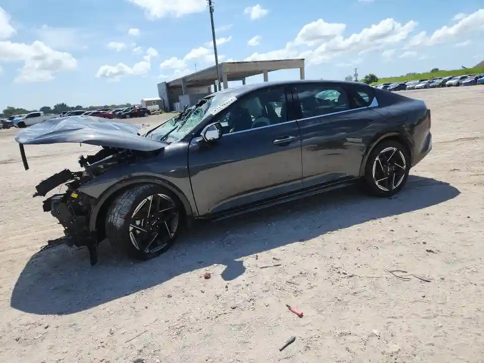 3KPFW4DE1TE274423 2026 KIA K4 GT LINE-0