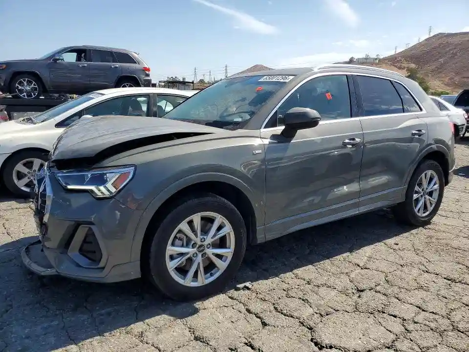 WA1DECF30P1144877 2023 AUDI Q3-0