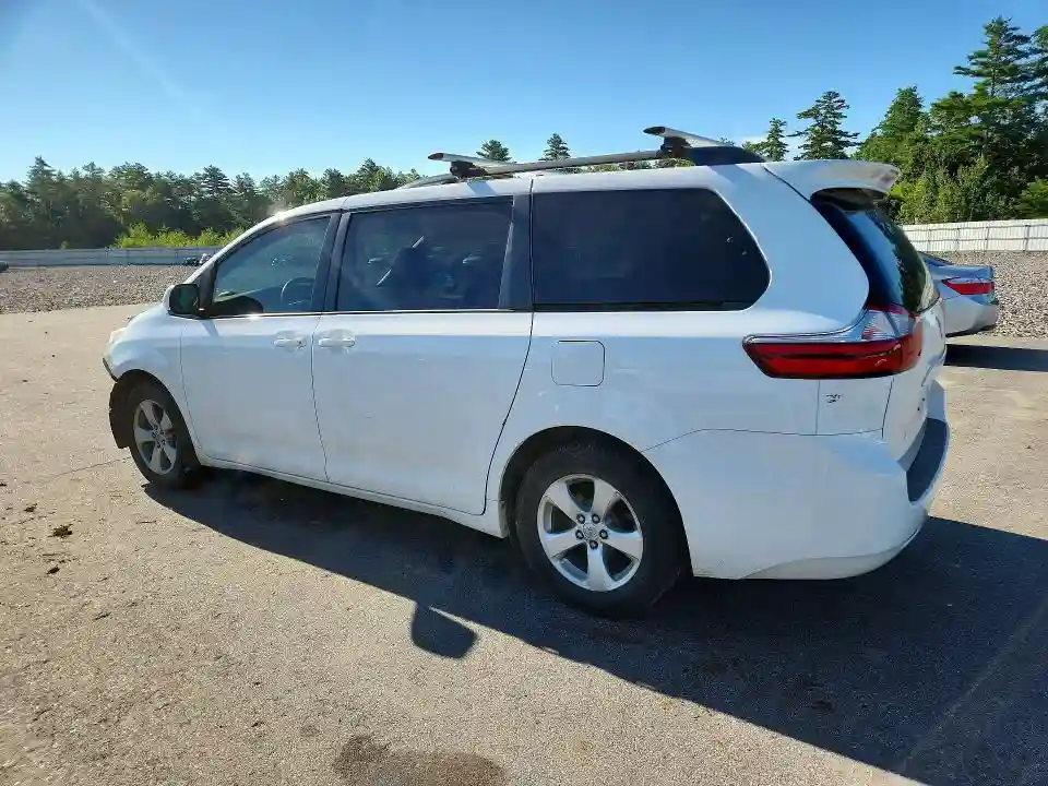 5TDKZ3DC8HS875601 2017 TOYOTA SIENNA-1