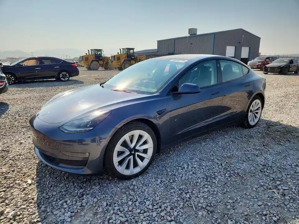 5YJ3E1EB4PF393219 2023 TESLA MODEL 3-0