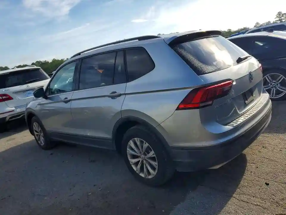 3VV1B7AXXKM113507 2019 VOLKSWAGEN TIGUAN-1