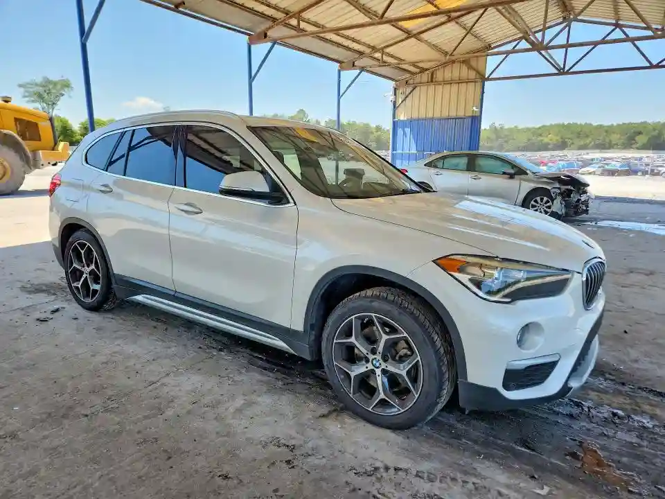 WBXHT3C59K5L36211 2019 BMW X1-3