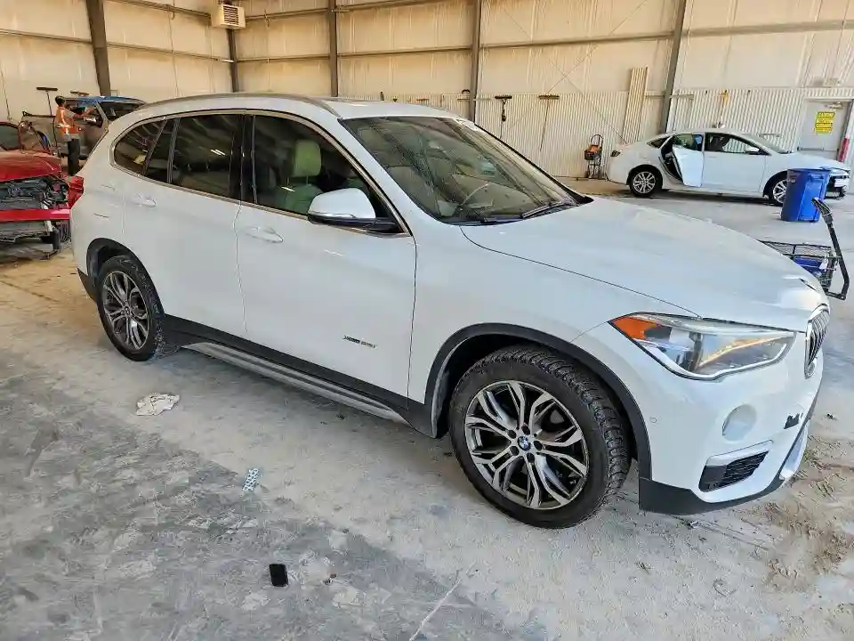 WBXHT3Z35H4A53635 2017 BMW X1-3
