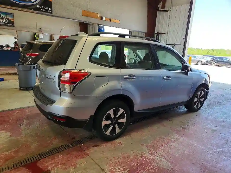 JF2SJABC3HH539276 2017 SUBARU FORESTER-2