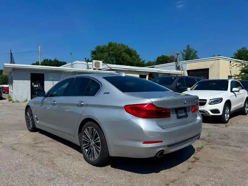 WBAJB1C56JB084145 2018 BMW 5 SERIES-2