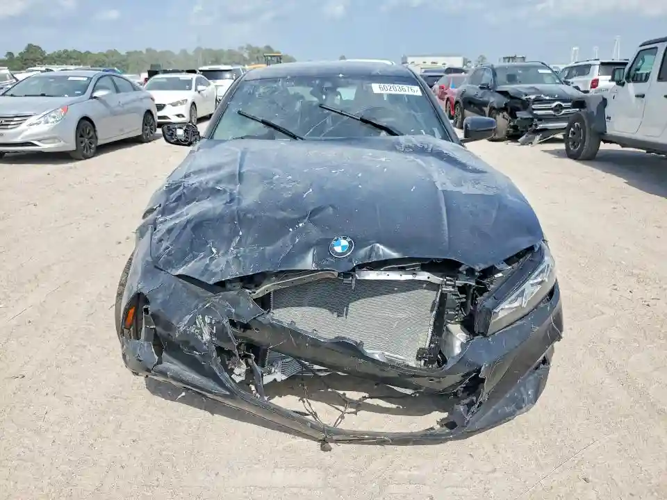 3MW89CW06S8F72939 2025 BMW 3 SERIES-4