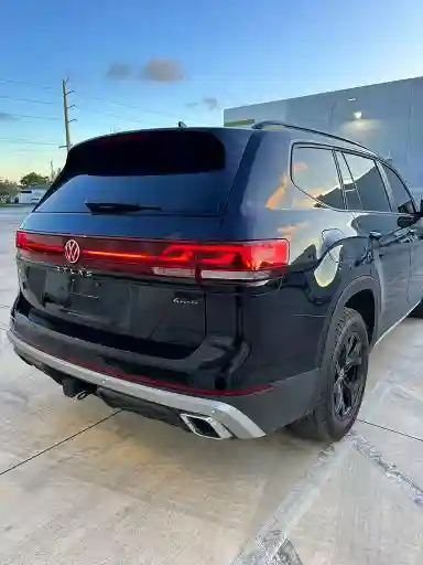 1V2CR2CA2SC573114 2025 VOLKSWAGEN ATLAS-2