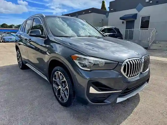 WBXJG7C0XL5P55560 2020 BMW X1-3