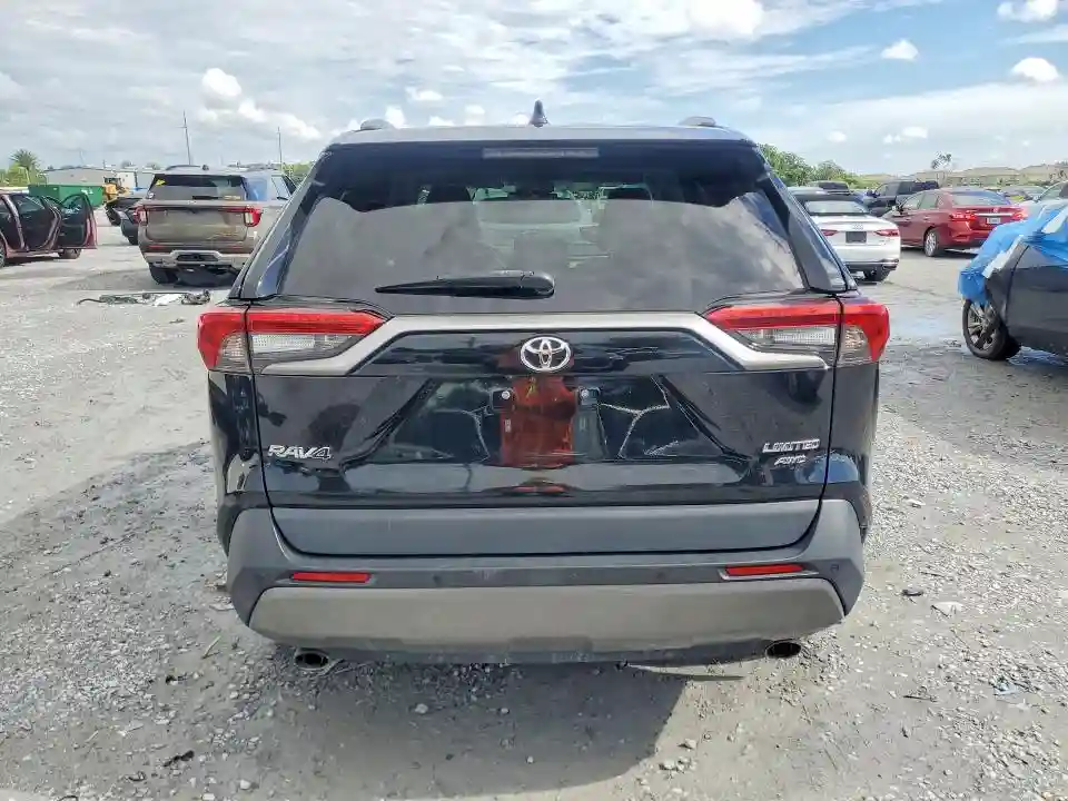 2T3N1RFVXMC209565 2021 TOYOTA RAV4-5