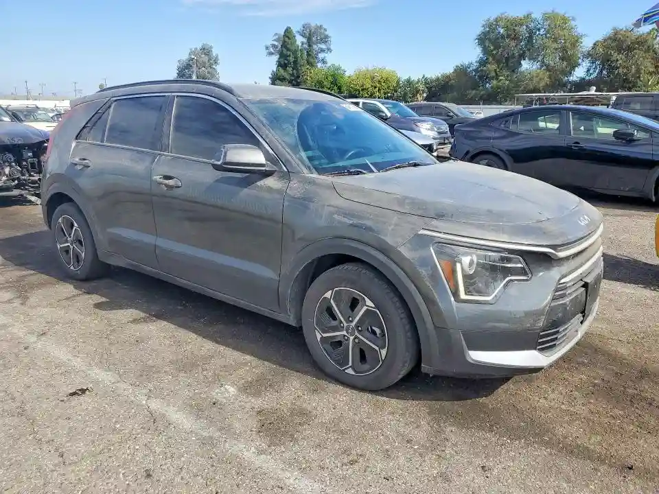 KNDCR3LE6R5148794 2024 KIA NIRO-3