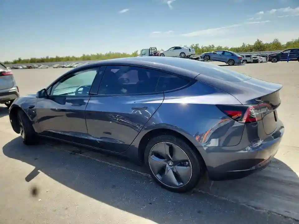 5YJ3E1EB8PF637387 2023 TESLA MODEL 3-1