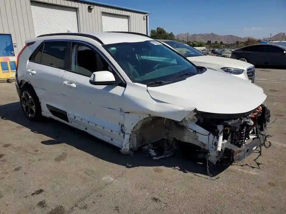 KNDCR3L16R5110463 2024 KIA NIRO-3