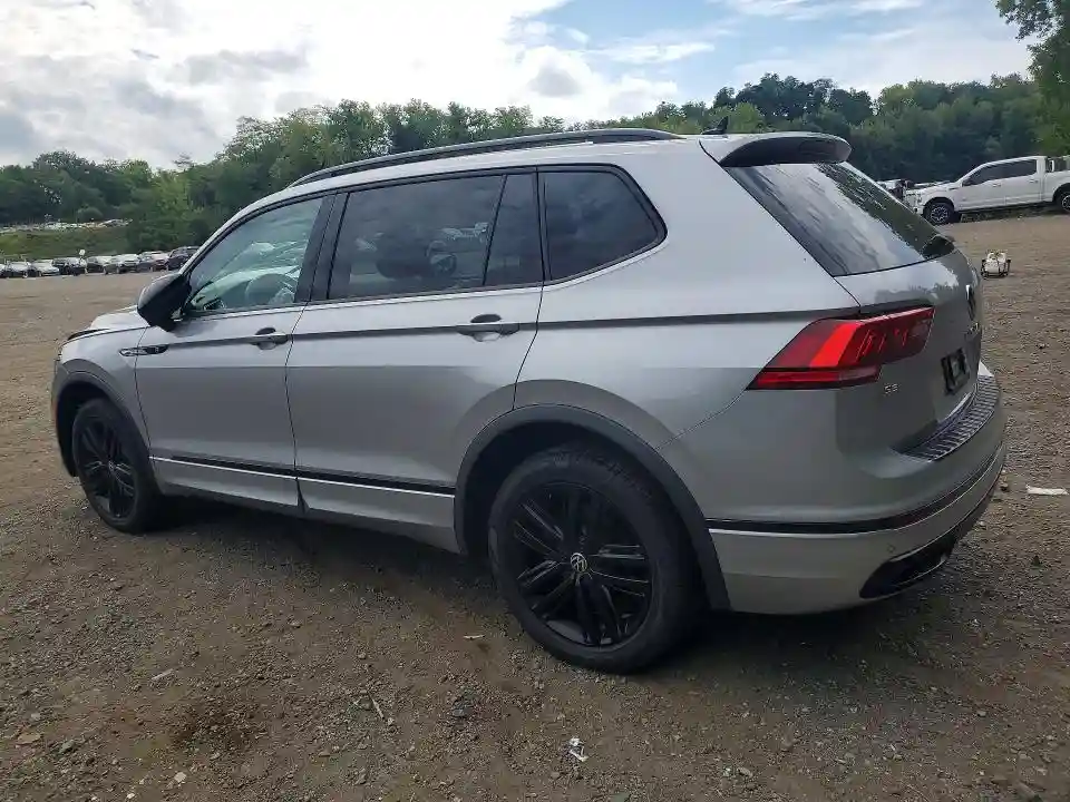 3VV8B7AX2NM146827 2022 VOLKSWAGEN TIGUAN-1