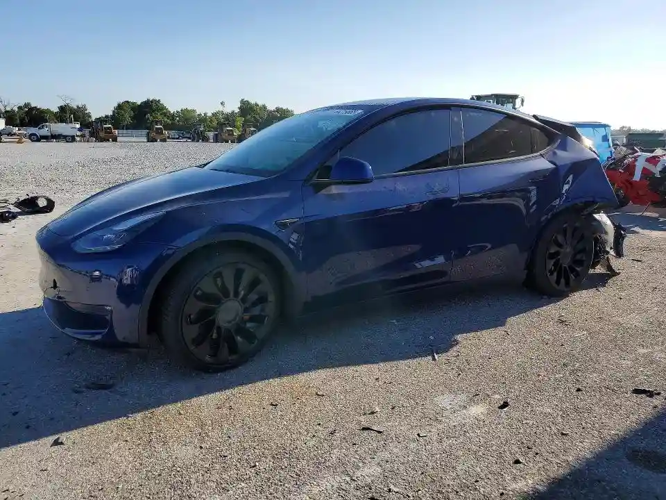 7SAYGDEF7NF516001 2022 TESLA MODEL Y-0