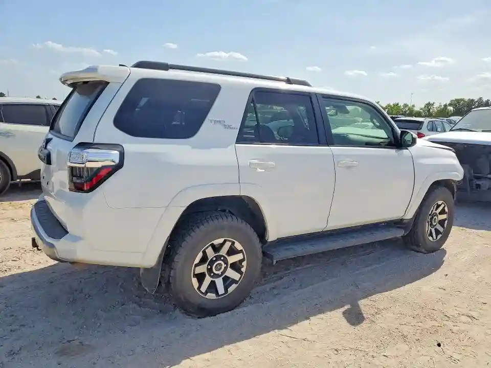 JTEPU5JR6R6252242 2024 TOYOTA 4RUNNER-2