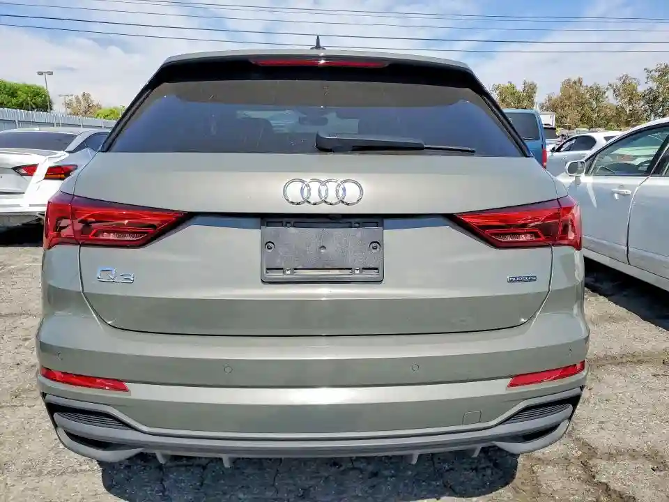 WA1DECF30P1144877 2023 AUDI Q3-5