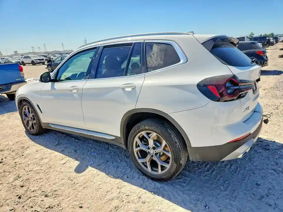 5UX43DP00N9L75555 2022 BMW X3-1
