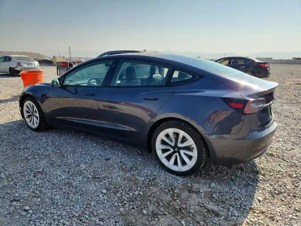 5YJ3E1EB4PF393219 2023 TESLA MODEL 3-1
