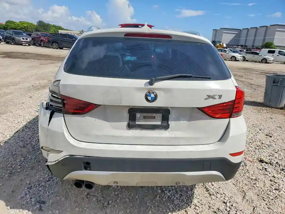 WBAVL1C53FVY24884 2015 BMW X1-5