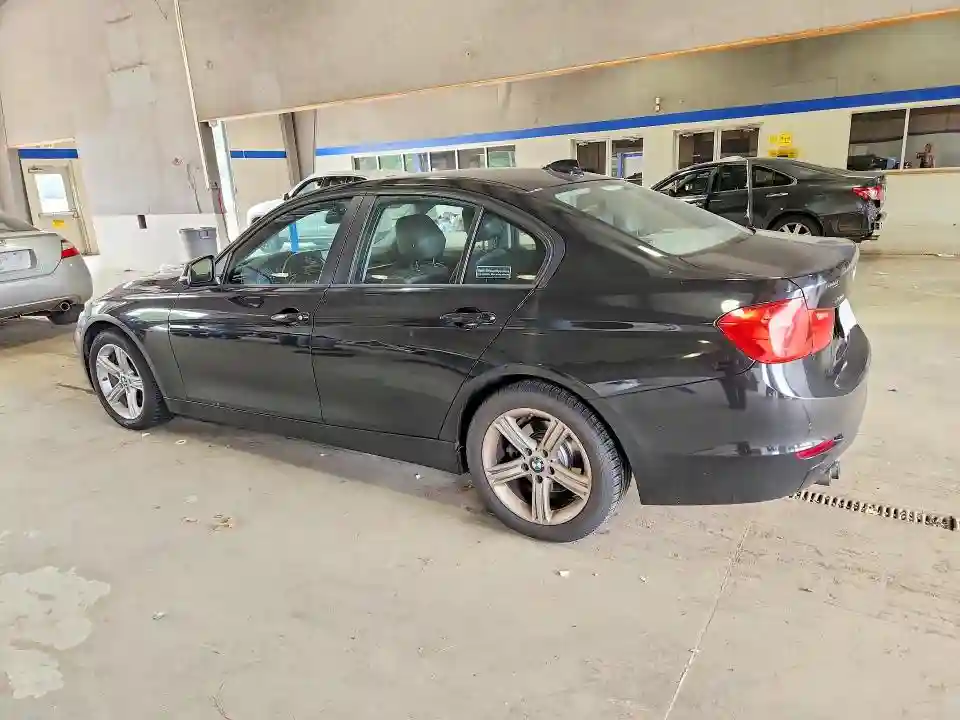 WBA3B5G50FNS17708 2015 BMW 3 SERIES-1