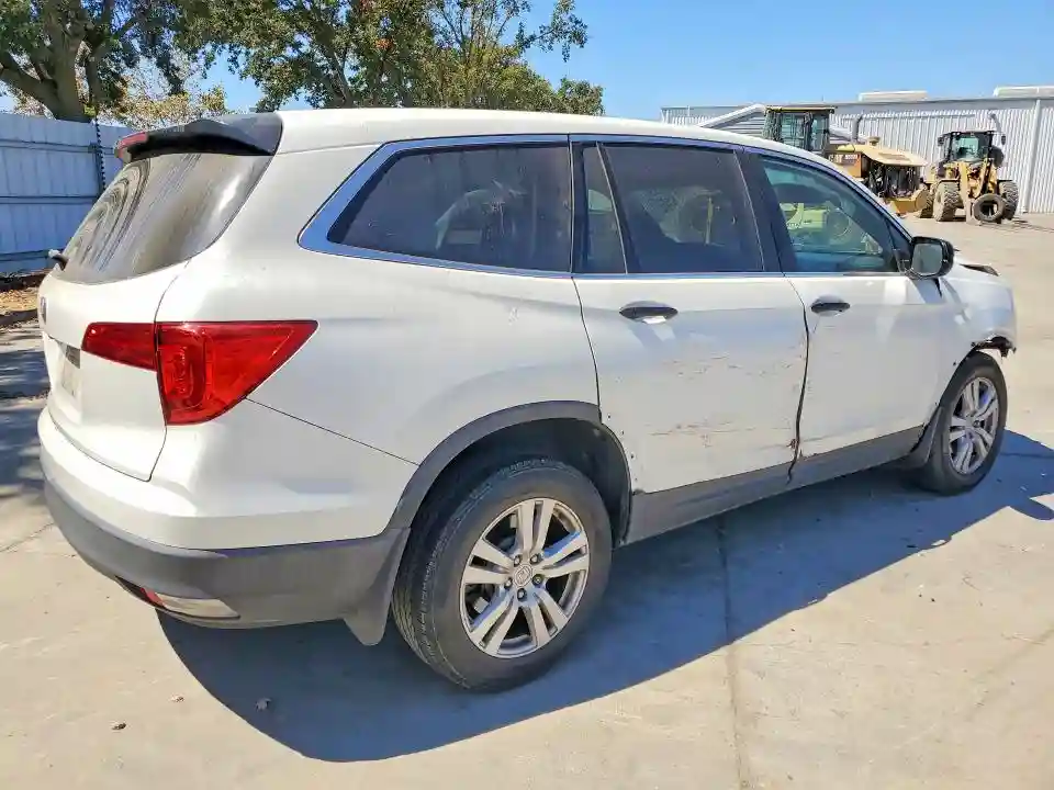 5FNYF5H11HB044632 2017 HONDA PILOT-2