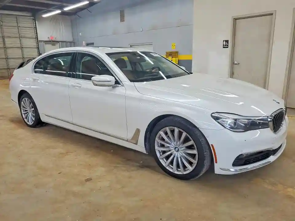WBA7E2C53JG743146 2018 BMW 7 SERIES-3