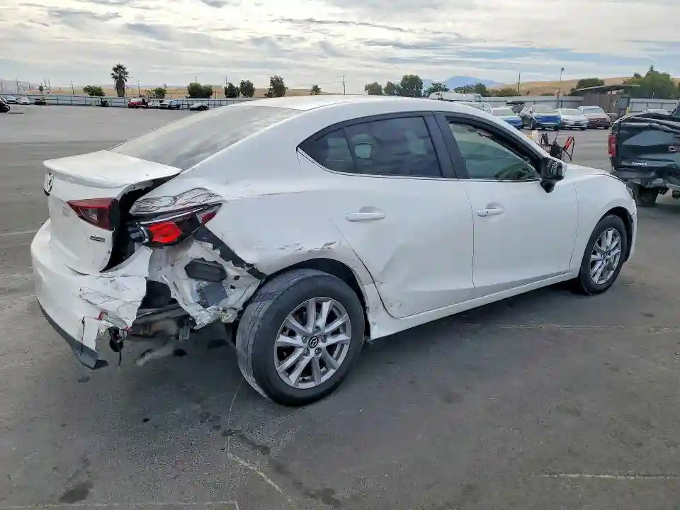 3MZBM1V77FM232087 2015 MAZDA 3-2