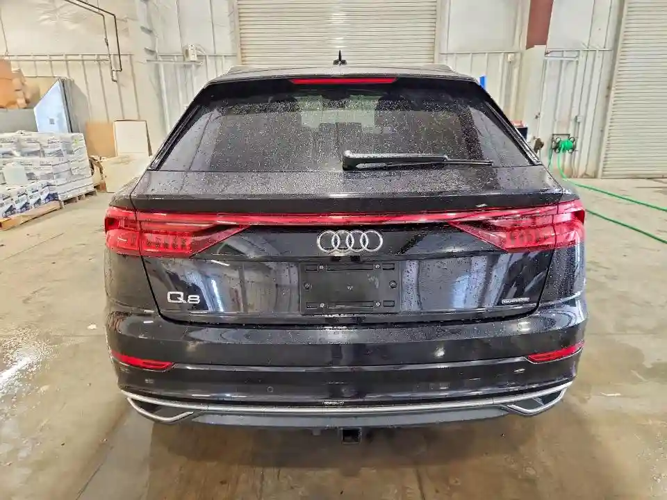 WA1BVAF17KD040906 2019 AUDI Q8-5