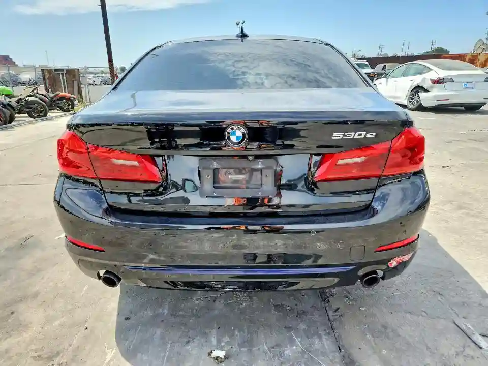 WBAJA9C56JB250505 2018 BMW 5 SERIES-5