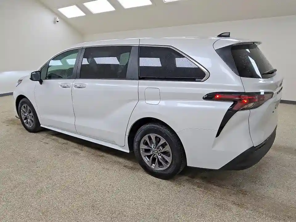 5TDYRKEC8RS187747 2024 TOYOTA SIENNA-1