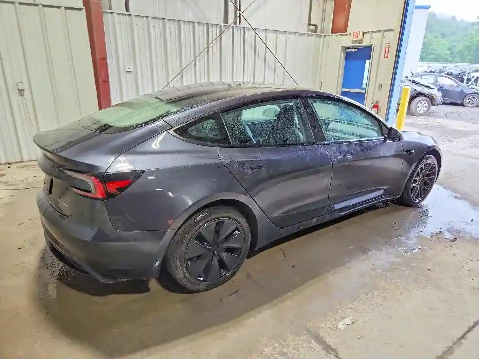 5YJ3E1EB3RF750070 2024 TESLA MODEL 3-2