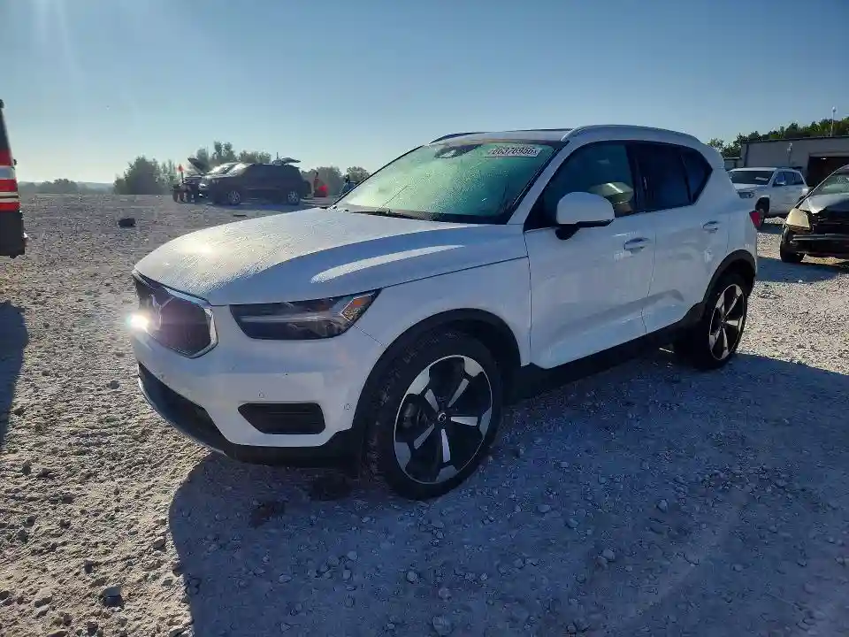 YV4162UK4K2111942 2019 VOLVO XC40-0