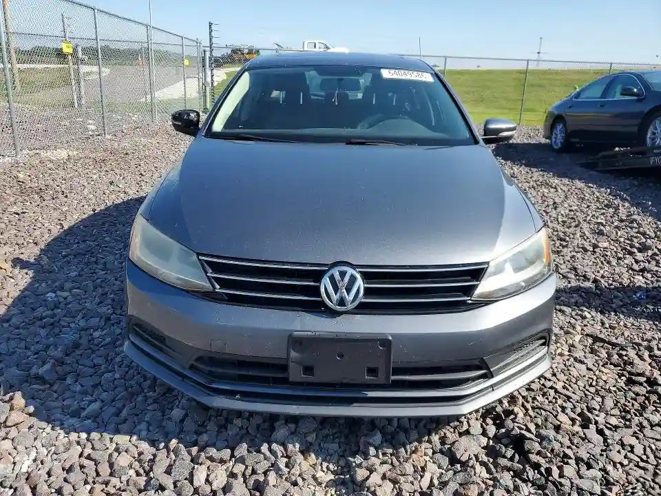 3VWD17AJ9FM250953 2015 VOLKSWAGEN JETTA-4