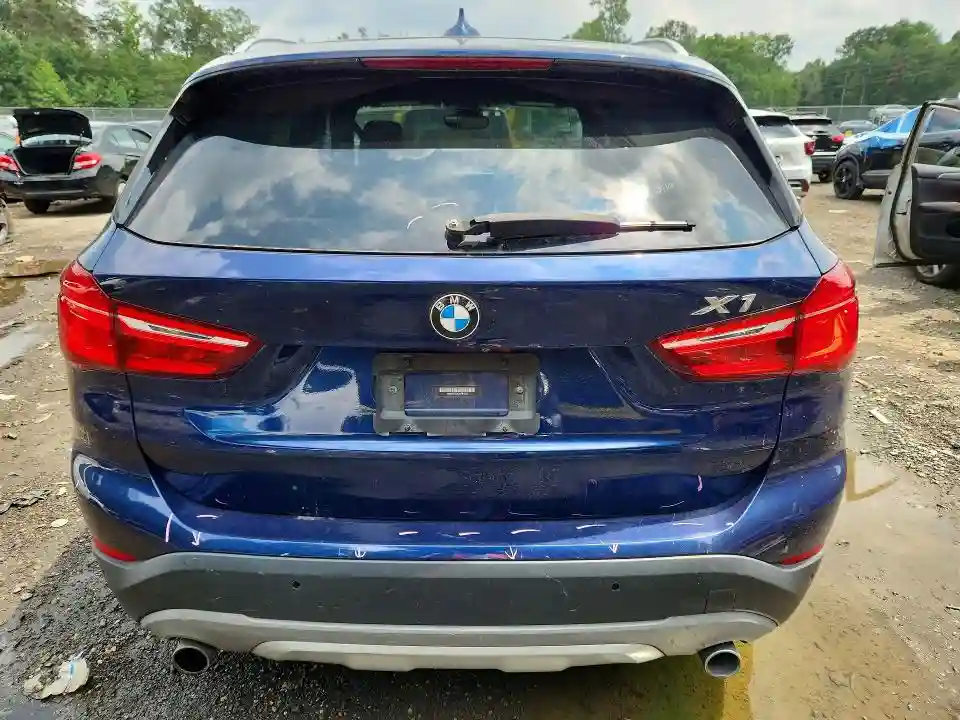 WBXHT3C30J5F91832 2018 BMW X1-5