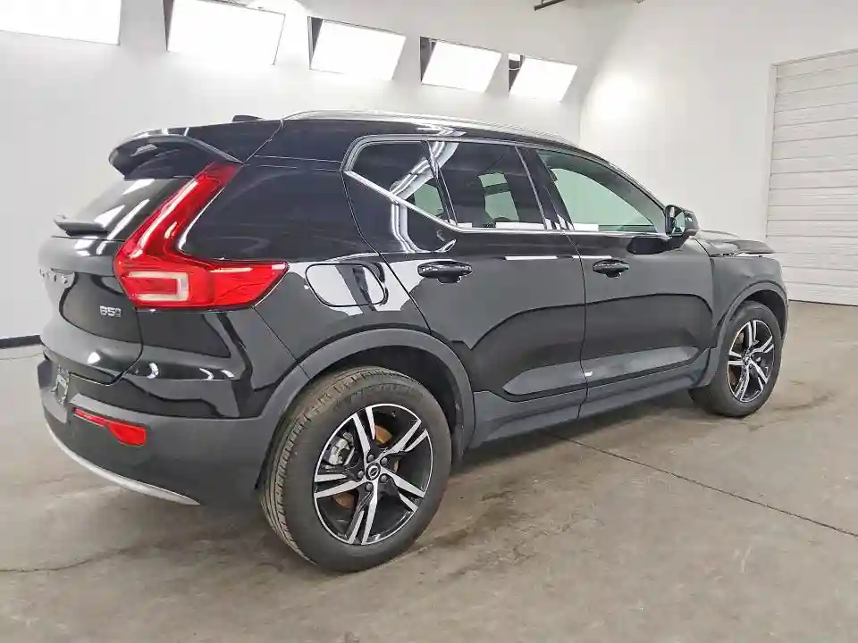 YV4L12UKXR2265380 2024 VOLVO XC40-2