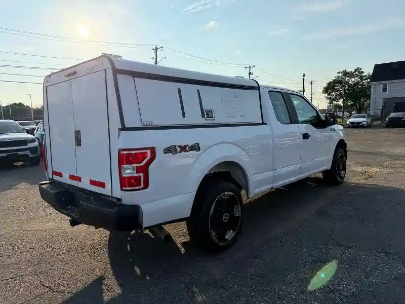 1FTFX1E55KKC16305 2019 FORD F150-3
