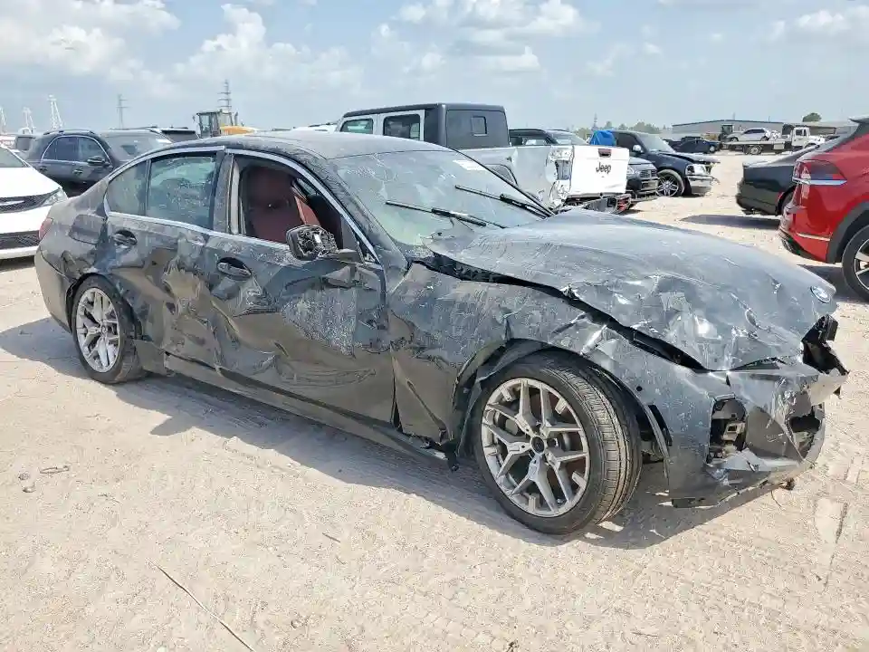 3MW89CW06S8F72939 2025 BMW 3 SERIES-3