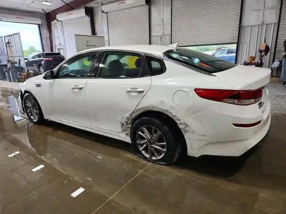 5XXGT4L38KG325595 2019 KIA OPTIMA-1