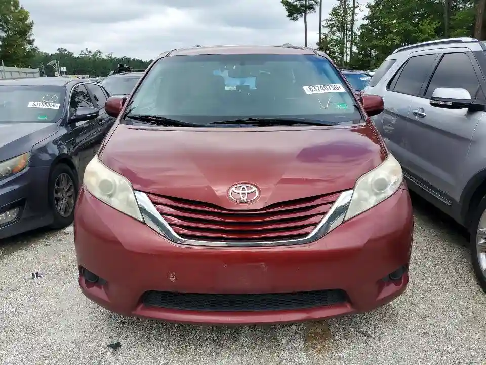 5TDJZ3DC9HS156286 2017 TOYOTA SIENNA-4