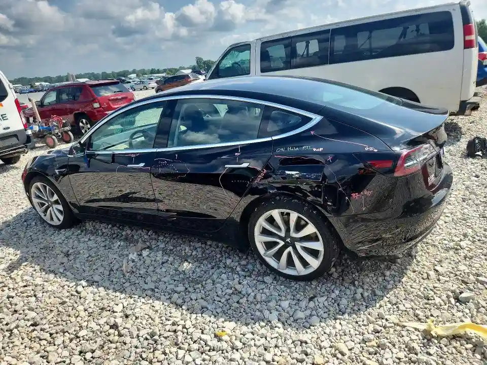 5YJ3E1EB7JF115714 2018 TESLA MODEL 3-1