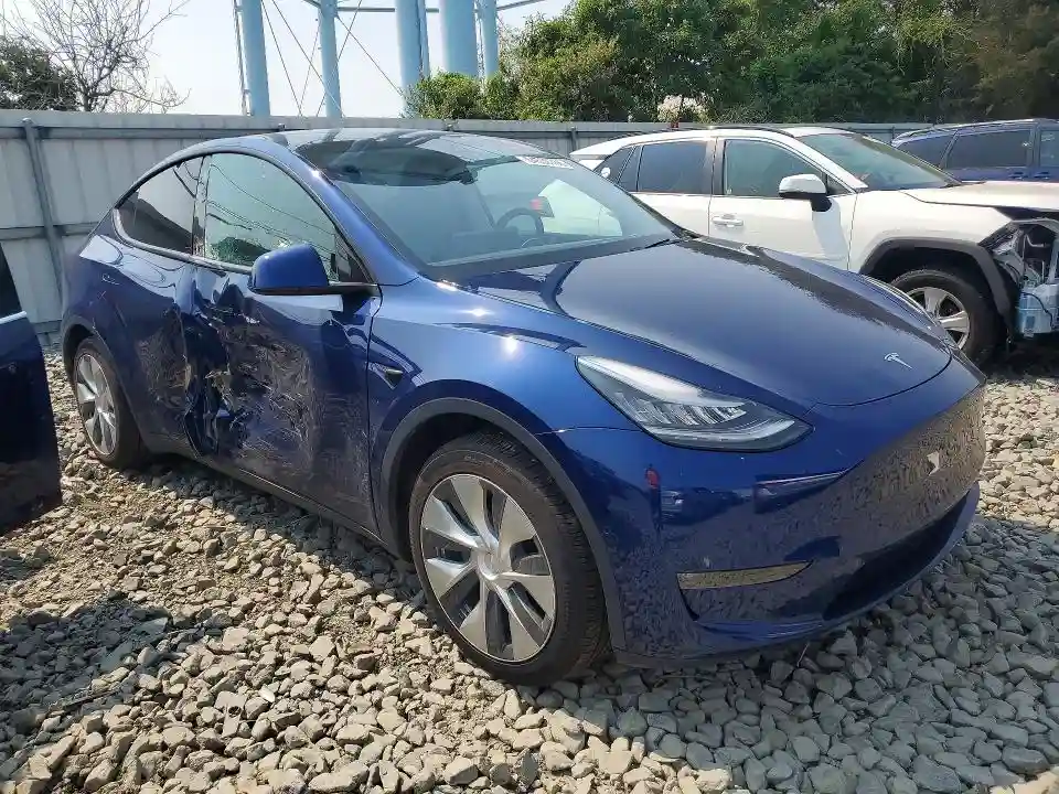 5YJYGDEE8MF063817 2021 TESLA MODEL Y-3