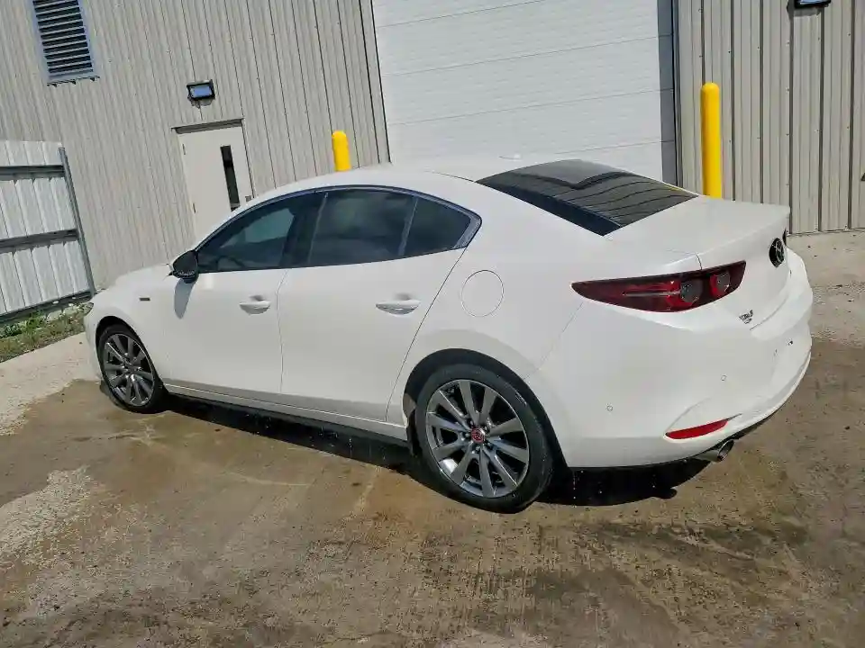 JM1BPBAY0M1311173 2021 MAZDA 3-1