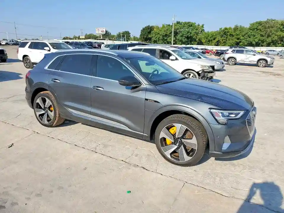 WA1VAAGE3KB007357 2019 AUDI E-TRON-3