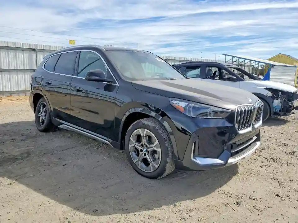 WBX73EF07S5047514 2025 BMW X1-3